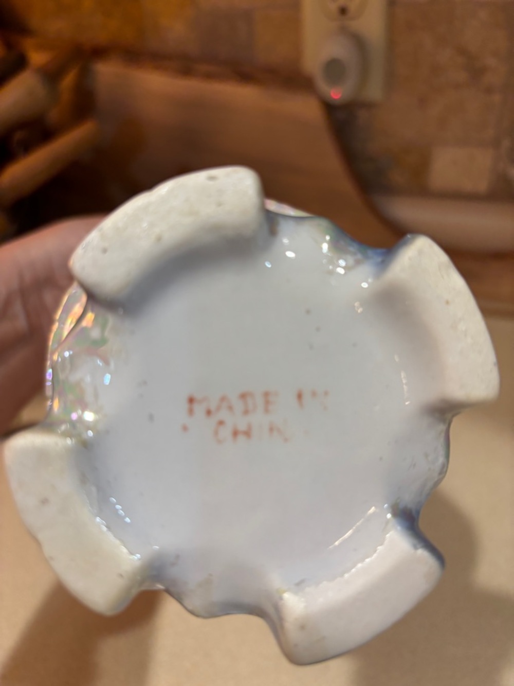 Vintage Lusterwave Vase Made in China - Picture 2 of 4